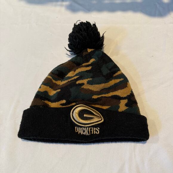 New Era NFL Salute To Service Green Camo Beanie Hat - Picture 1 of 5